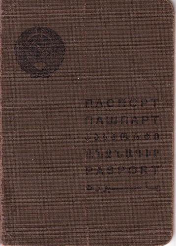 Образцы паспорта 1930-х годов.
Изображение с сайта: http://img-fotki.yandex.ru/get/4305/babs71.135/0_2f975_5bd6bab5_L
